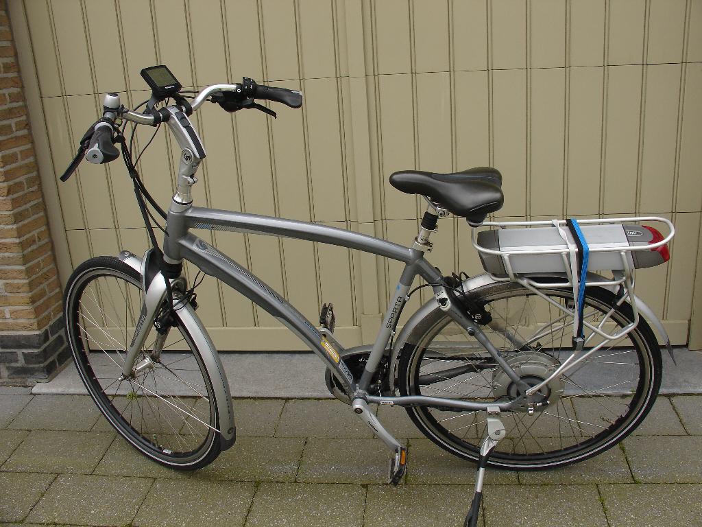 Elektrische herenfiets Sparta, Fietsen en Brommers, Fietsen | Heren | Herenfietsen, Ophalen, Sparta, Versnellingen, Zo goed als nieuw