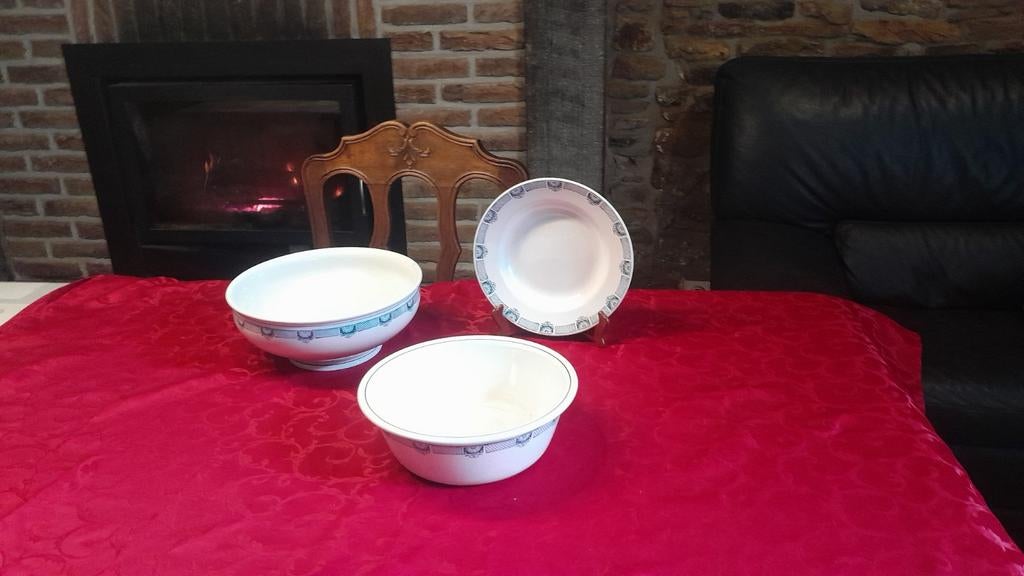 Assiette et plats St Amand les eaux (terre de fer n 4020), Enlèvement