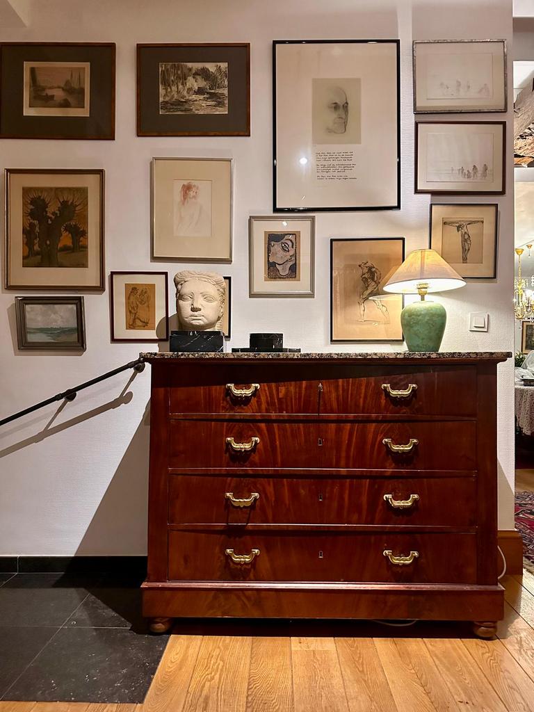 Perfect gerestaureerde dressoir met marmeren blad, Enlèvement