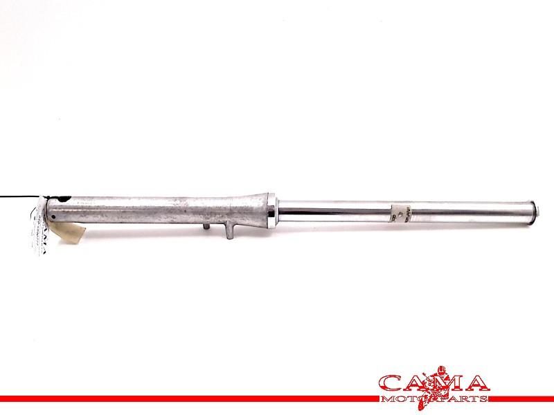 TUBE DE FOURCHE AVANT DROIT Suzuki (8253-l), Motos, Dhr. S. di Majo, Utilisé, Info@cama-motorparts.nl, P.J. Troelstraweg 8 8
3144 CX  MAASSLUIS, NL