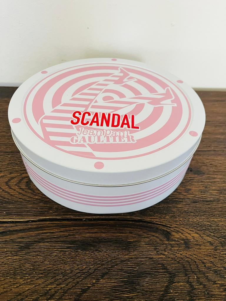 Jean Paul Gaultier SCANDAL blik opbergdoos 25 cm  decoratief, Verzamelen, Blikken, Ophalen of Verzenden, Zo goed als nieuw, Overige