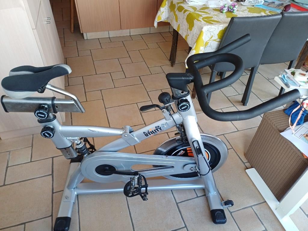 DKN Spinningfiets, Sport en Fitness, Fitnessapparatuur, Ophalen, Gebruikt, Spinningfiets