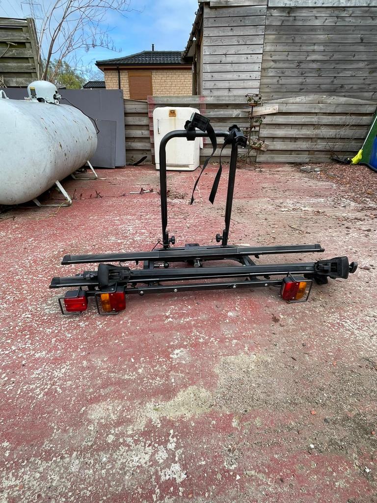 Fietsenrek voor op trekhaak, Auto diversen, Fietsendragers, Ophalen, Zo goed als nieuw