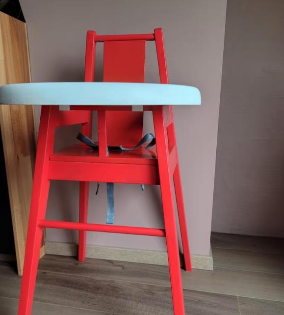 Ikea kinderstoel rood, Ophalen, Gebruikt