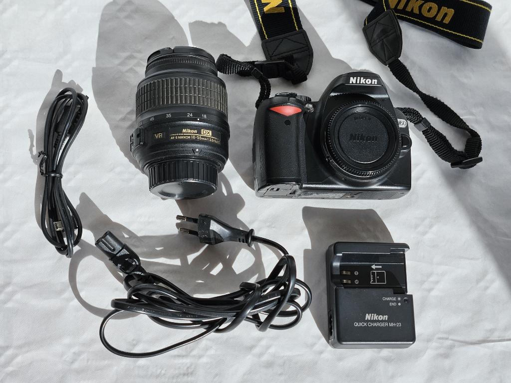 Nikon D60 + Nikkor 18-55 VR, Audio, Tv en Foto, Ophalen of Verzenden, Gebruikt, Spiegelreflex, Nikon