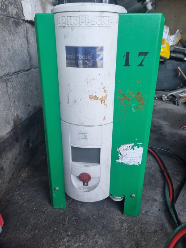 Chargeur industriel HOPPECKE trak basic – 24V 50A (230V), Bricolage & Construction, Électricité & Câbles, Utilisé, Autres types