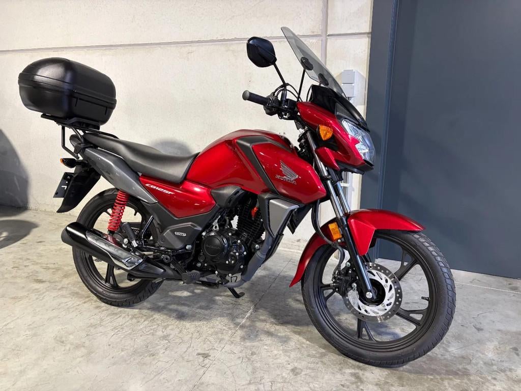 Honda CB125F leuke basic naked bike met topcase (bj 2024), Bedrijf, 125 cc, Overig, 11 kW of minder