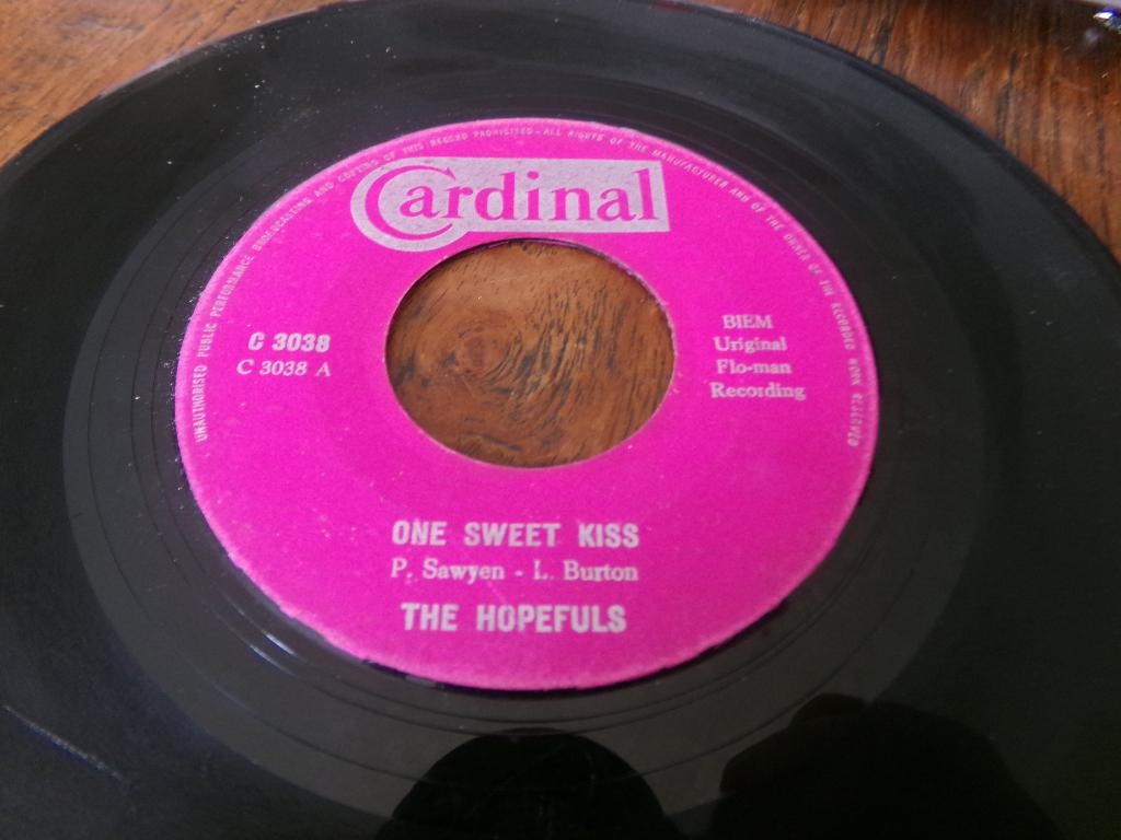 Zeldzaam - The Hopefuls – One Sweet Kiss / Stand By And Cry, Cd's en Dvd's, Vinyl Singles, Ophalen of Verzenden, Gebruikt, Overige genres