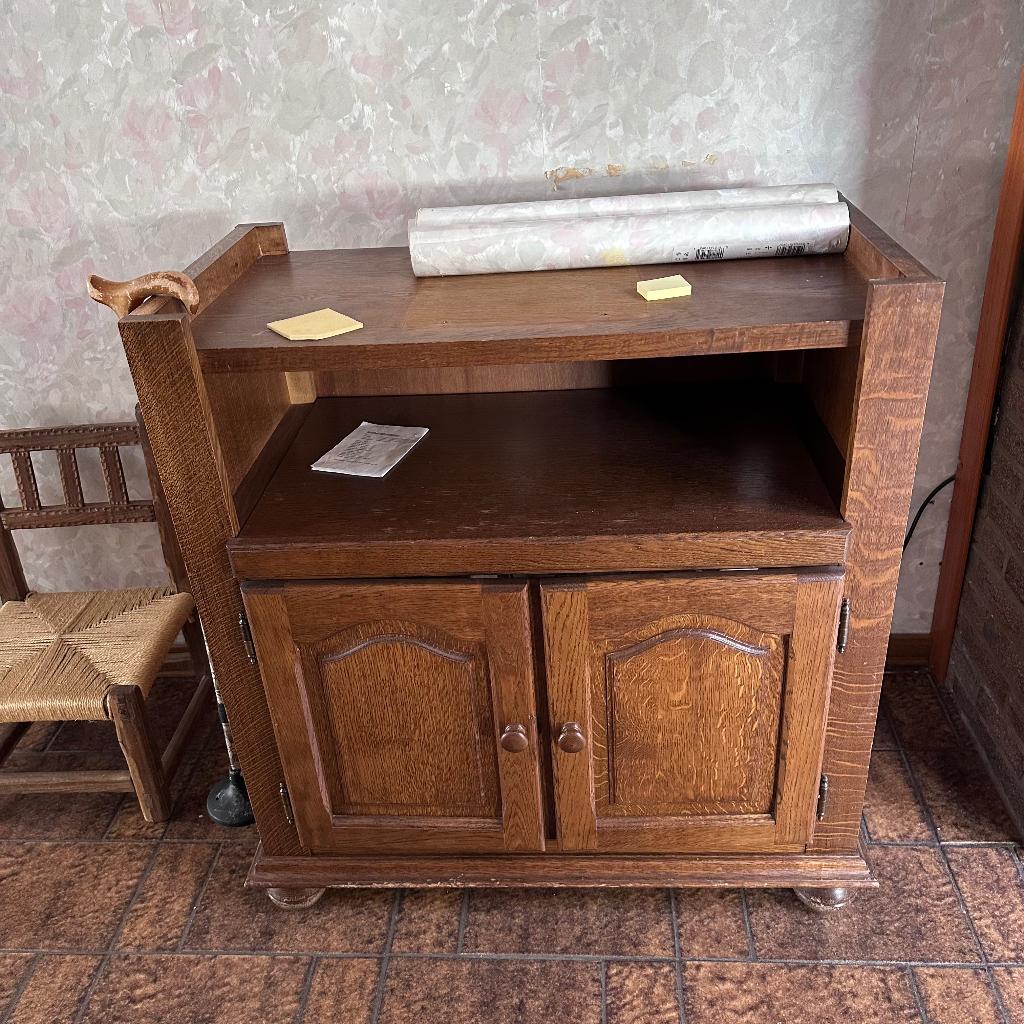 tv kastje, Ophalen, Gebruikt, Eikenhout, 50 tot 100 cm