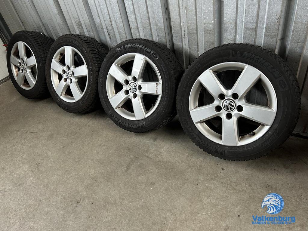 7mm! Originele VW 16 inch velgen 5x112 winterbanden 205/55R1, Gebruikt, -, Banden en Velgen, -