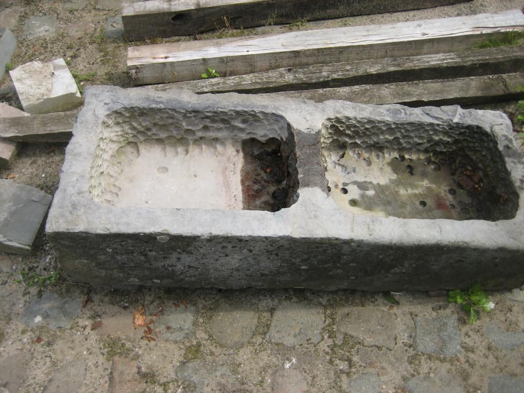 mooie oude dubbele arduinen voederbak,bloembak,trog, Ophalen