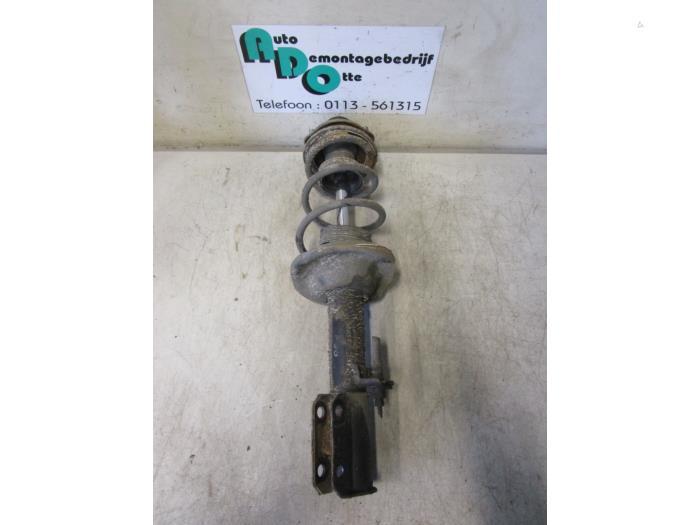 Barre amortisseur avant droit d'un Subaru Vivio (Vivio 92-), Autos : Pièces & Accessoires, Suspension & Châssis, Subaru, Utilisé