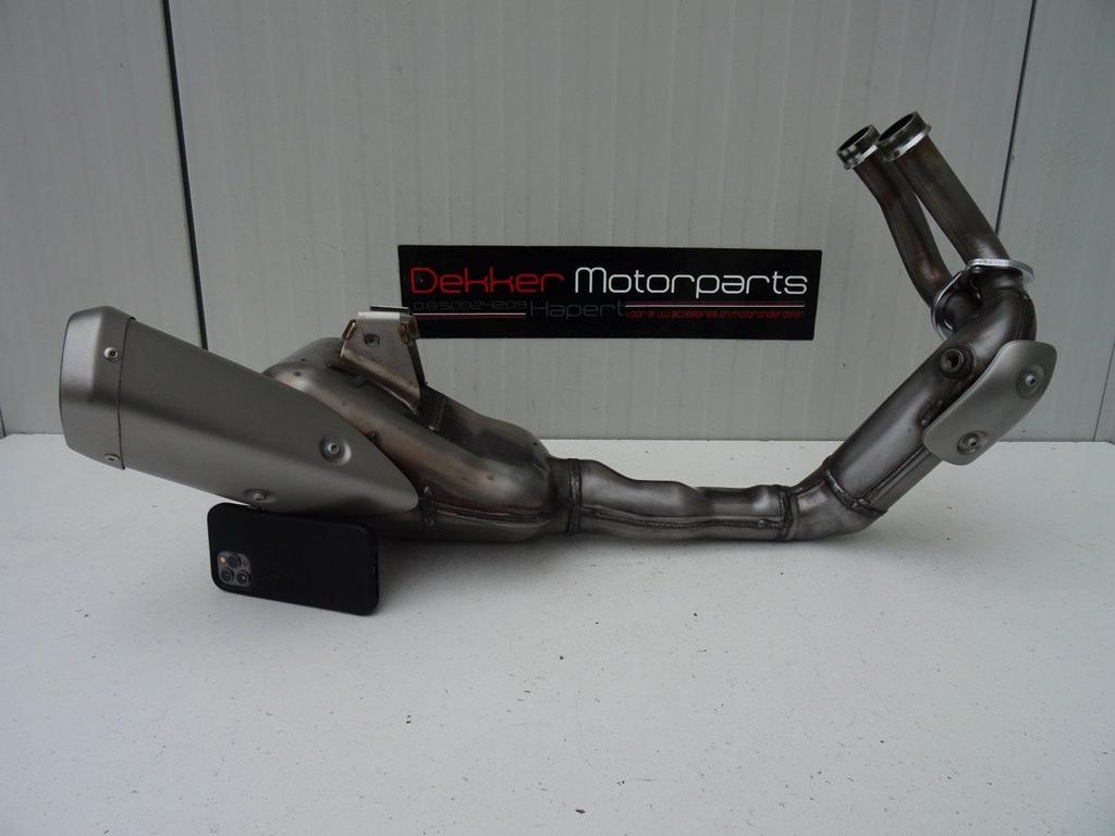 Origineel Uitlaat Systeem Yamaha YZF 690 R7 2021-2022-2023, -, Utilisé, -, -