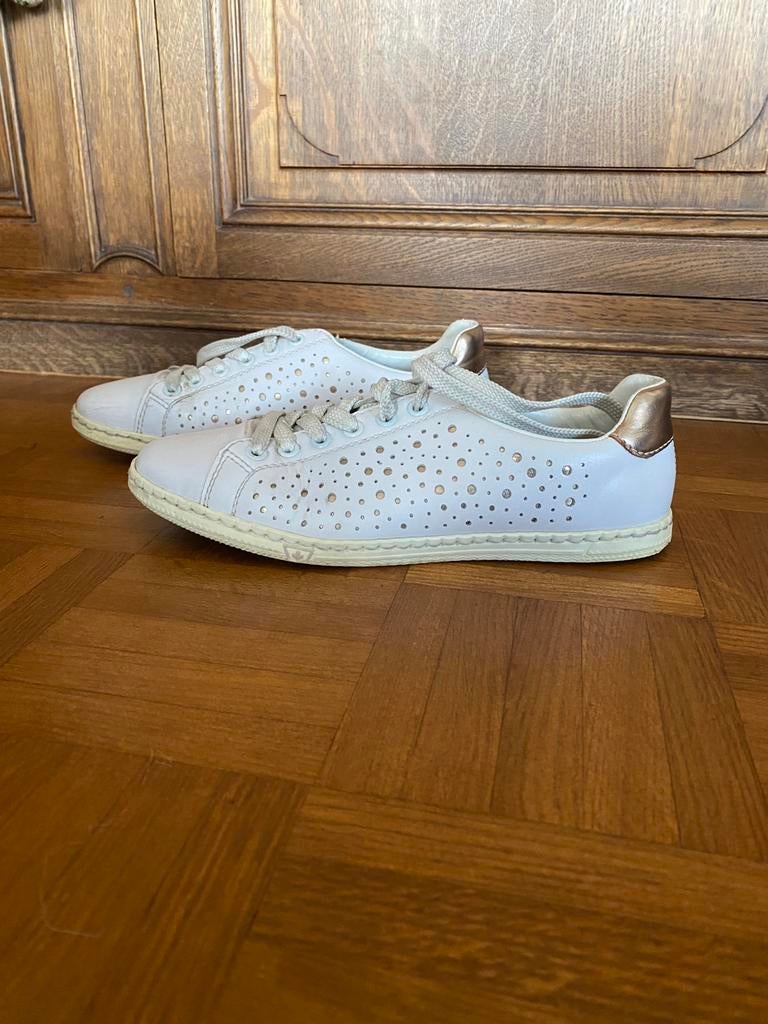 Baskets blanches dorées cuir, Enlèvement ou Envoi, Porté, Blanc, Chaussures basses