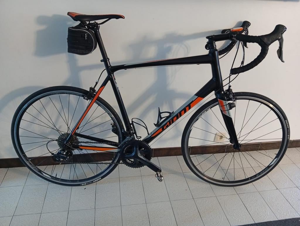 Koers fietsen in goed staan, Fietsen en Brommers, Fietsen | Racefietsen, Ophalen, Giant