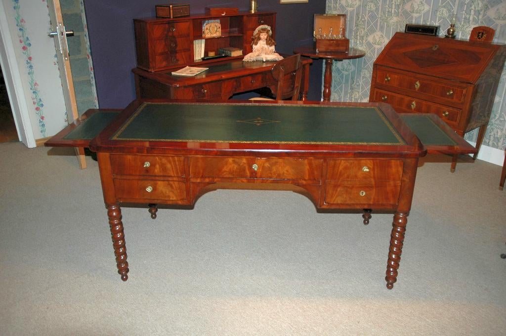 Bureau Louis Philippe 19ème siècle en acajou de Cuba, Enlèvement