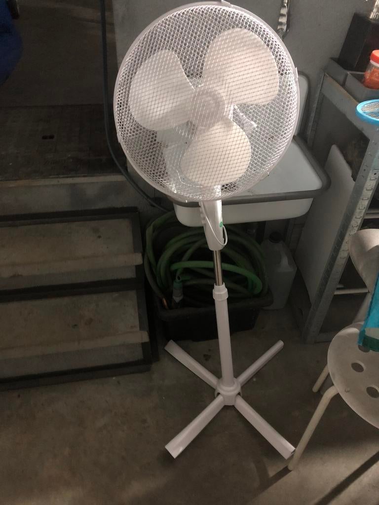 Ventilateur, Enlèvement, Utilisé, Ventilateur de trépied