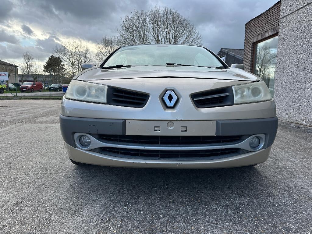 Renault Megane Cabrio Automaat 1.6 Benzine 2008, Auto's, 4 zetels, Elektrische ramen, 4 cilinders, Cabriolet