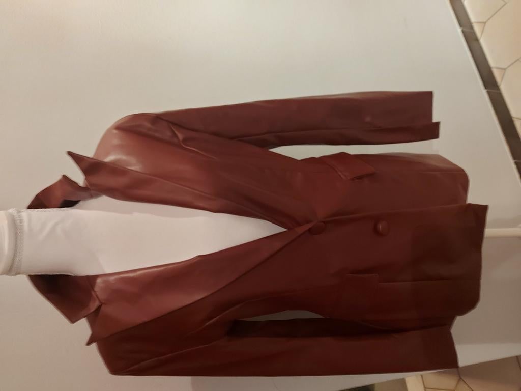 Nieuwe nep leder bordeaux jasje shein maat m, Vêtements | Femmes, Vêtements Femmes Autre, Enlèvement ou Envoi, Neuf