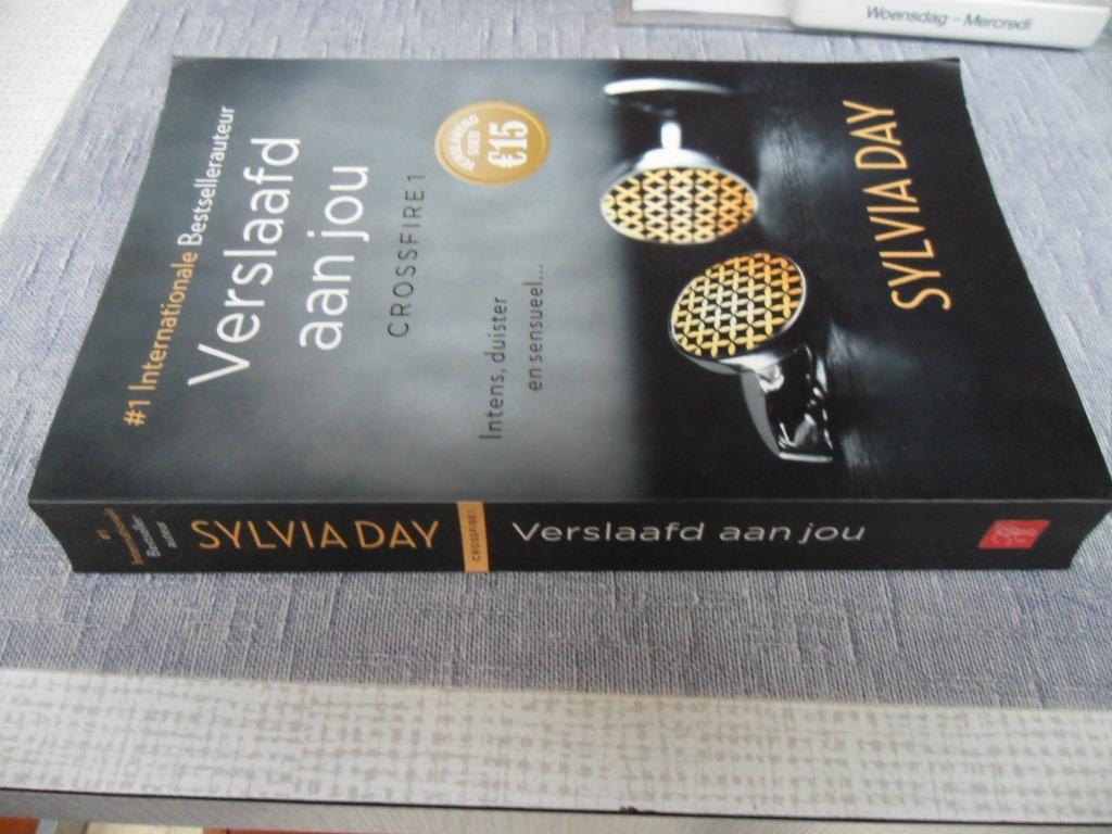 verslaafd aan jou ( sylvia day ), Boeken, Verzenden, Zo goed als nieuw