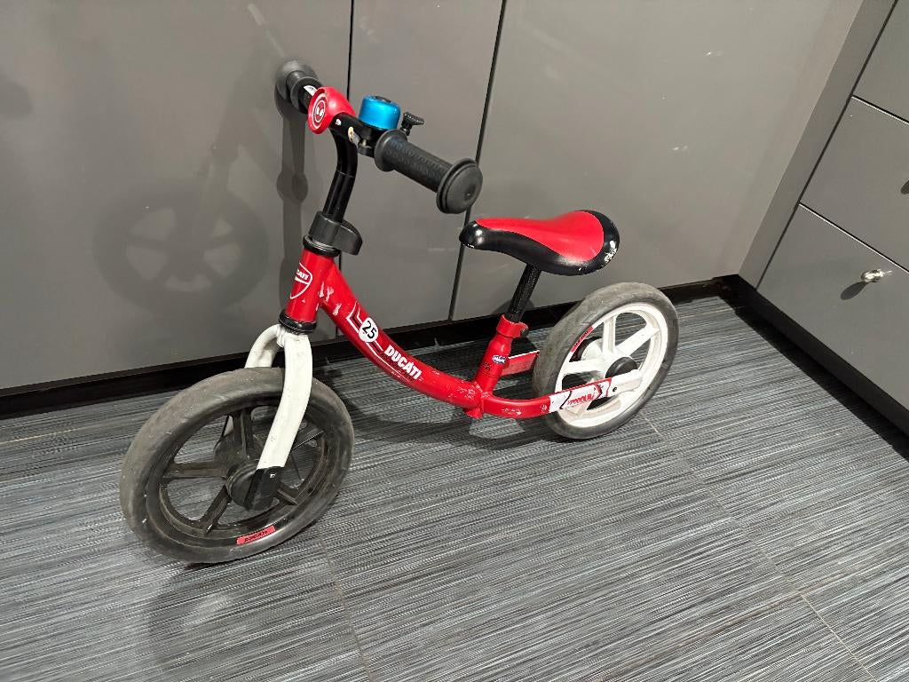Draisienne Chicco 2-4 ans, Enfants & Bébés, Enlèvement, Utilisé, Vélo d'équilibre
