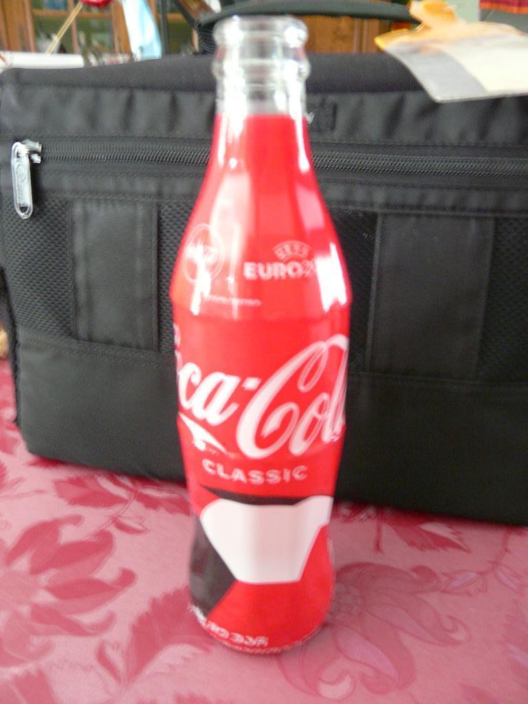 Leeg Coca cola flesje EK voetbal  2024 uit Georgië, Verzamelen, Ophalen, Gebruikt, Gebruiksvoorwerp