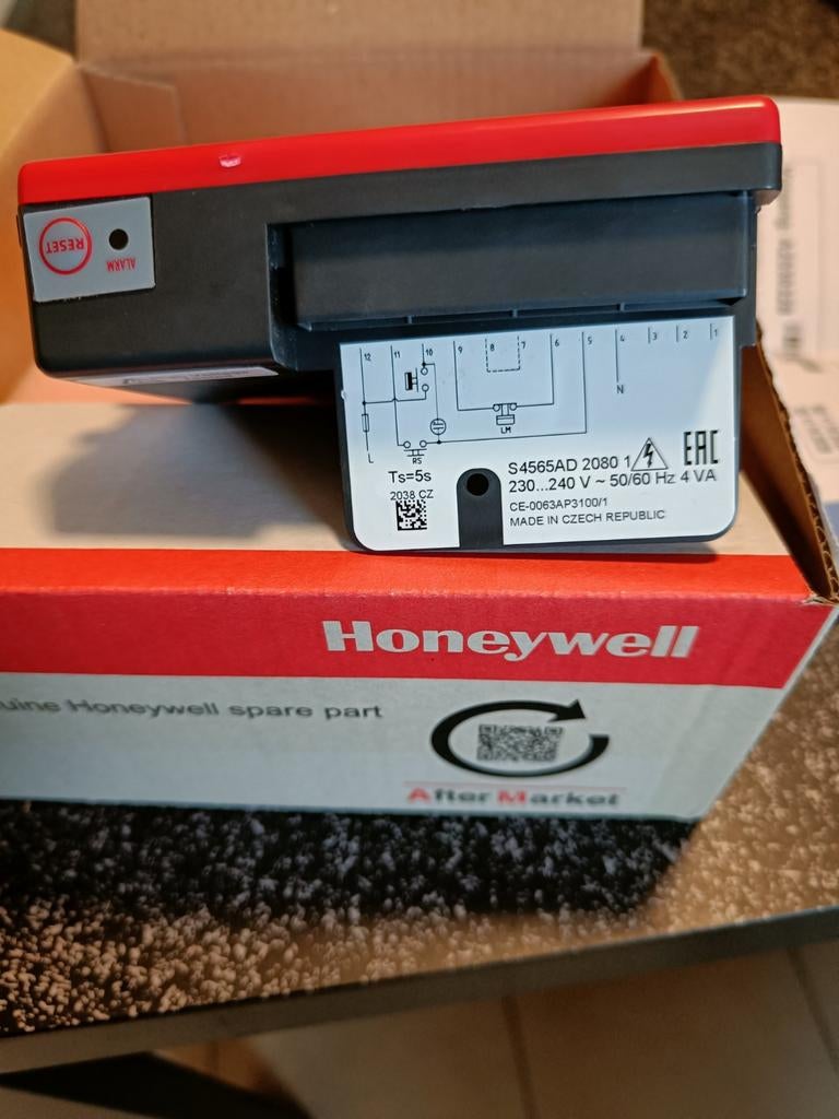 Boitier de contrôle Honeywell S4565AD2080B, Enlèvement ou Envoi, Neuf