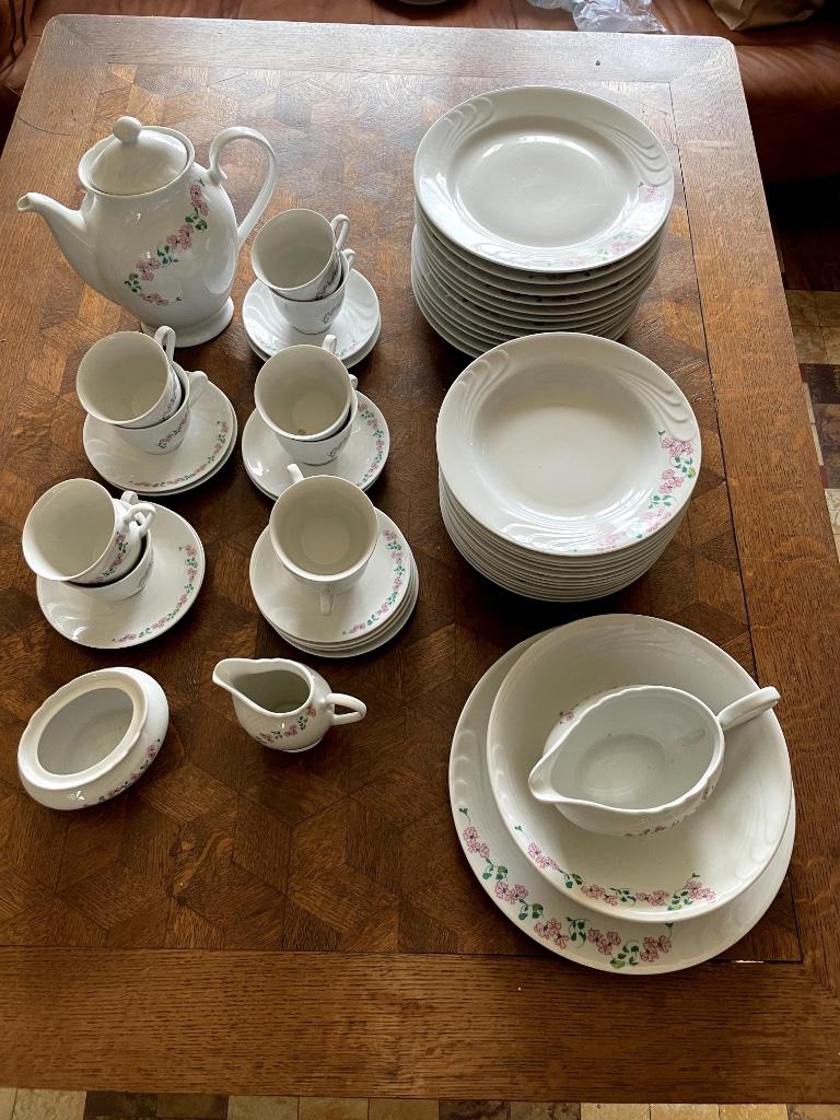 service à manger en procelaine LUBJANA Poland, Antiquités & Art, Antiquités | Services (vaisselle) complet, Enlèvement