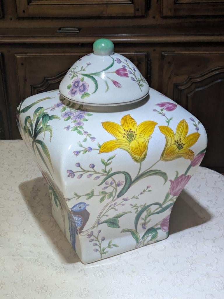 Joli vase très décoratif avec "Oiseaux et Fleurs", Moins de 50 cm, Autres couleurs, Poterie ou Porcelaine, Comme neuf