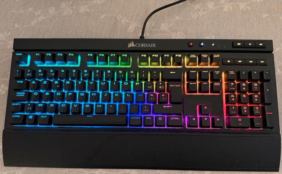 Corsair K68 Mechanische gaming toetsenbord AZERTY, Azerty, Ophalen of Verzenden, Zo goed als nieuw, Gaming toetsenbord