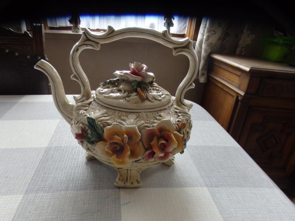 sierstuk vaas met deksel Capodimonte, Ophalen, Zo goed als nieuw