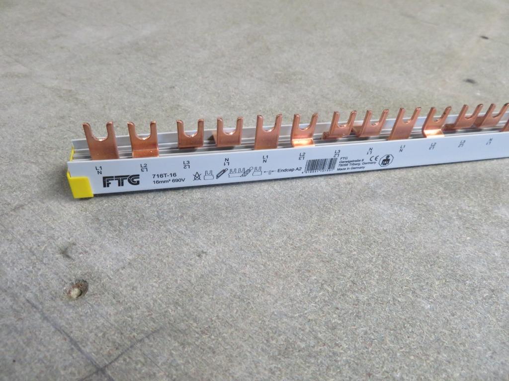 Peigne de pontage à fourches tétrapolaire 4P > L1, L2, L3, N, Bricolage & Construction, Électricité & Câbles, Enlèvement ou Envoi