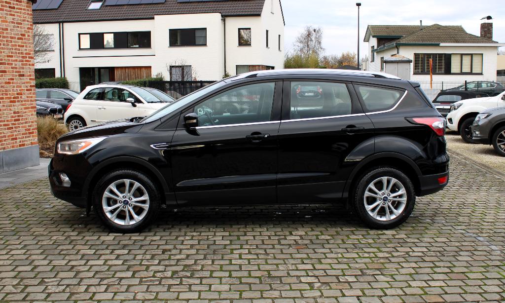Ford Kuga 1.5 EcoBoost  Bwj 03/2017 Perfecte staat !!, Autos, Ford, Entreprise, Garantie prolongée, Boîte manuelle, Noir