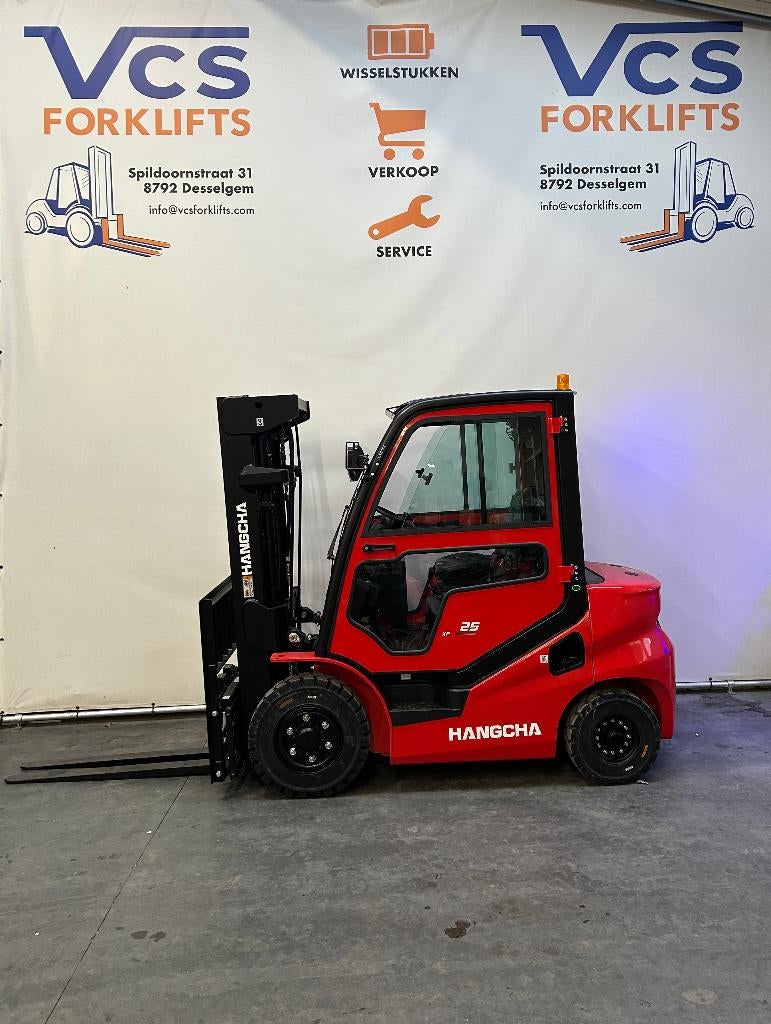 Nieuw! Diesel heftruck: 2.5t HANGCHA met cabine, Zakelijke goederen, Machines en Bouw | Heftrucks en Intern transport, Ophalen