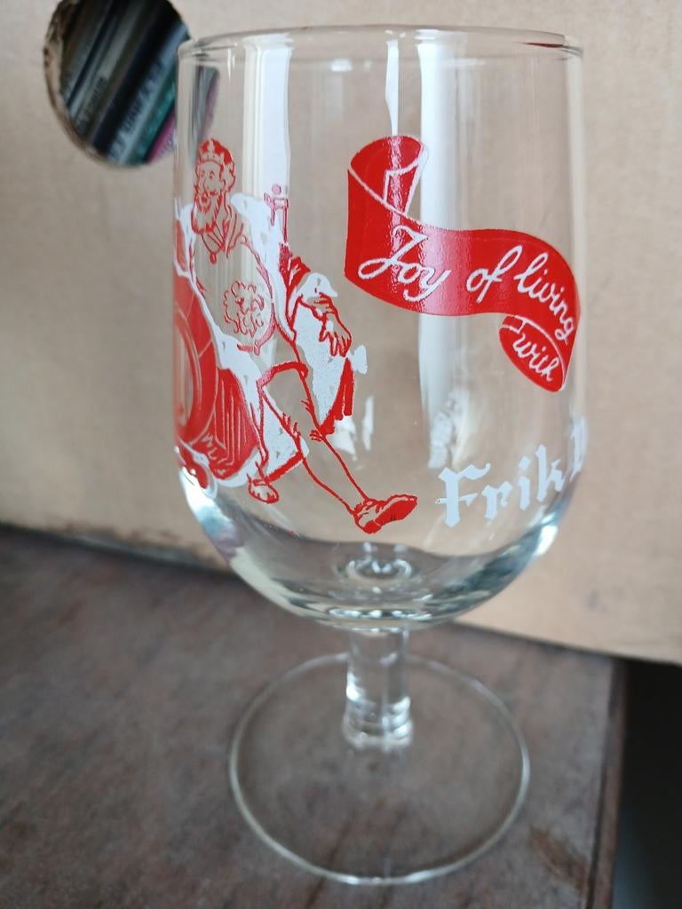 Lot de 2 verres Frik Beer/Friko « Joy of living », Collections, Enlèvement ou Envoi, Comme neuf, Verre ou Verres, Autres marques