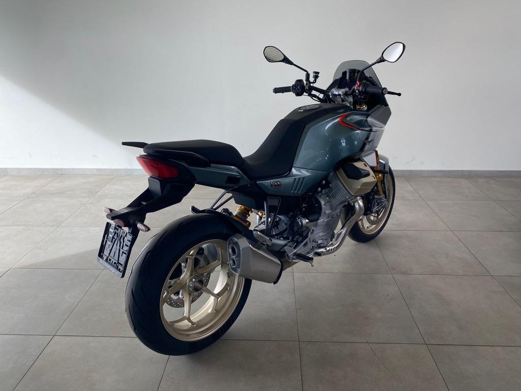 Moto Guzzi V100 Mandello S, Permis Moto A, Entreprise, Plus de 35 kW, 2 cylindres