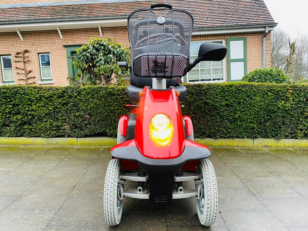 Voiturtte électrique 4 roues TROPHY 6 - Scootmobiel PMR, Divers, Chaises roulantes, Enlèvement ou Envoi, Pliant, Comme neuf, Fauteuil roulant électrique