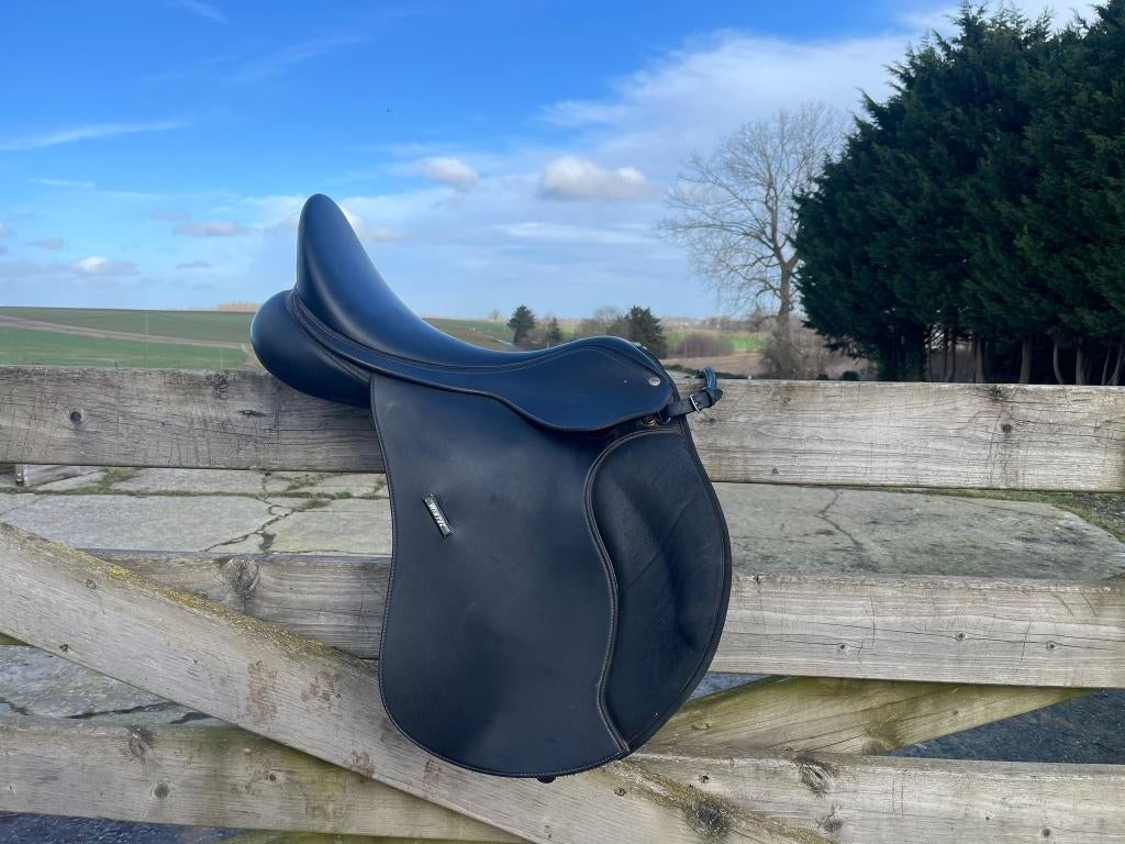 Selle mixte wintec 500 cair, Animaux & Accessoires, Chevaux & Poneys | Selles, Utilisé, Autres espèces, Enlèvement