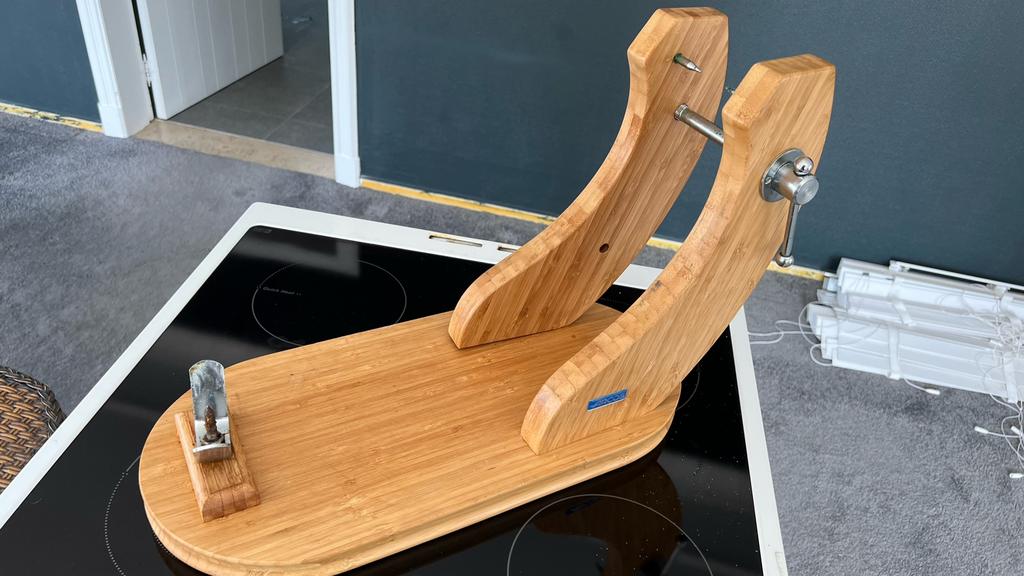 Houder voor beenham, Ophalen