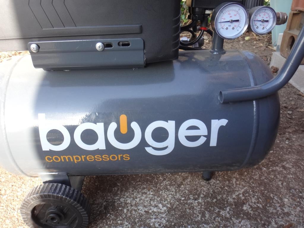 Compresseur et accessoires, Bricolage & Construction, Enlèvement, Comme neuf