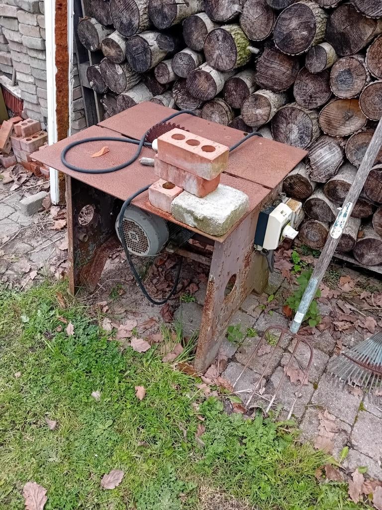 Zaagtafel, Enlèvement