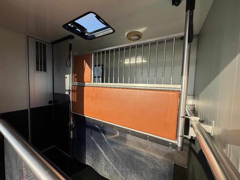 TOP HORSETRUCK | ROELOFSEN | STALLION 5XL | 2017 | AUTOMAAT, Dieren en Toebehoren, Ophalen, Zo goed als nieuw, Overige materialen