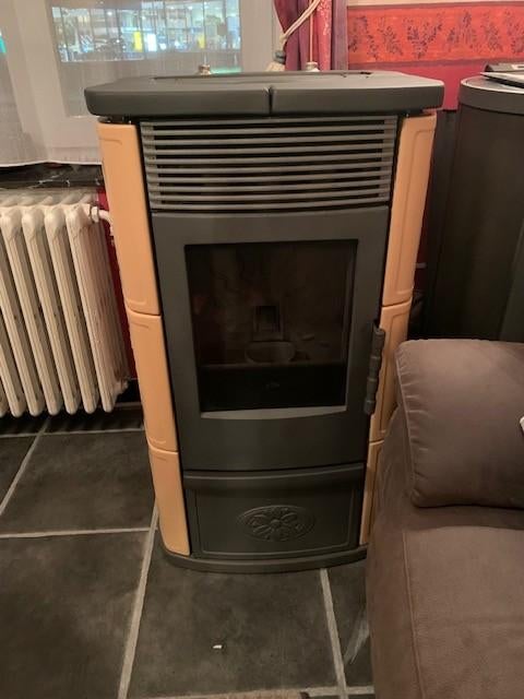 poele a pellet edilkamin 8 kw, Bricolage & Construction, Enlèvement, Comme neuf, Poêle