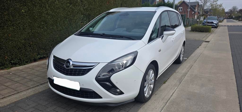 Opel Zafira Tourer 1.4i Turbo Automatic, modèle 2015 approuv, Autos, Cuir, Achat, Euro 6, Entretenue par le concessionnaire
