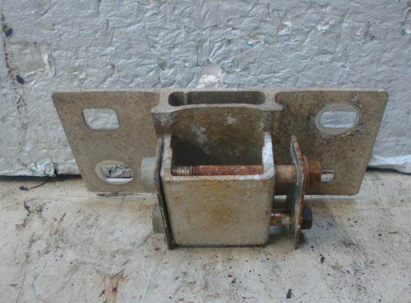 SUPPORT PARE-CHOCS ARRIÈRE DROIT Volvo 960 I Estate, Info@VerberkAutodemontage.nl, Nijverheidstraat 1a 1a
5405 AJ  UDEN, NL, Dhr. R. Verberk