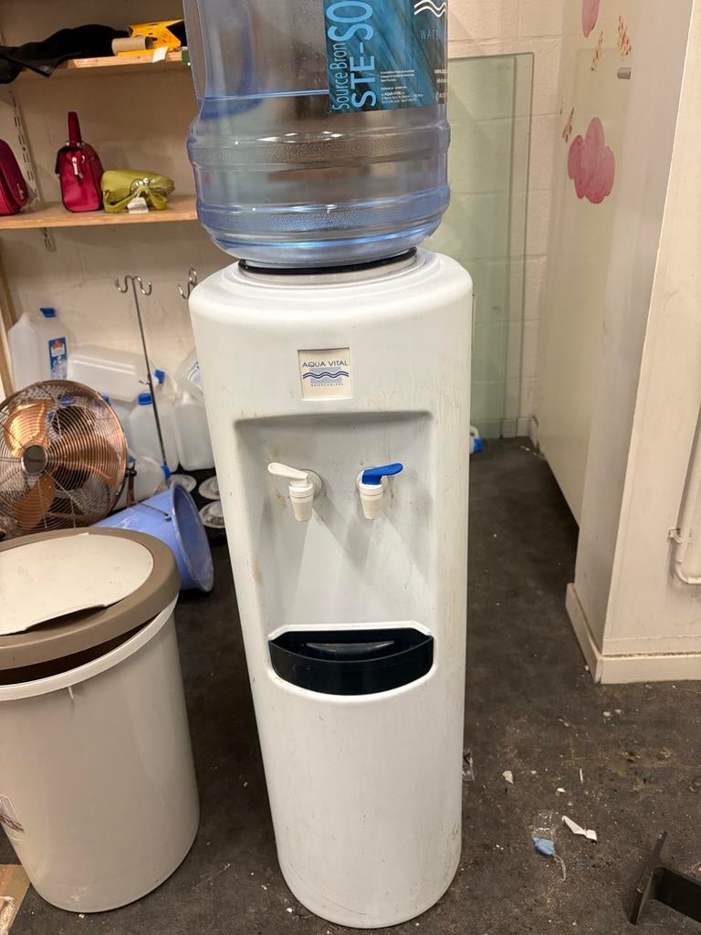 Fontaine à eau professionnelle – Double sortie, Electroménager, Refroidisseurs d'eau, Enlèvement, Comme neuf