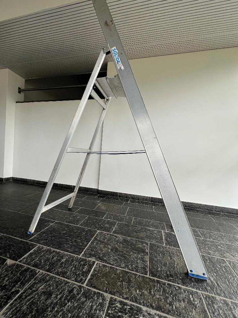 Professionele trapladder / 5 treden, Bricolage & Construction, Échelles & Escaliers, Comme neuf, Escalier, 2 à 4 mètres, Pliable ou rétractable/escamotable