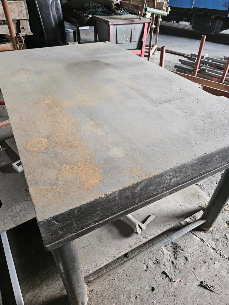 Lastafel in prachtige staat !!, Bricolage & Construction, Outillage | Soudeuses, Enlèvement