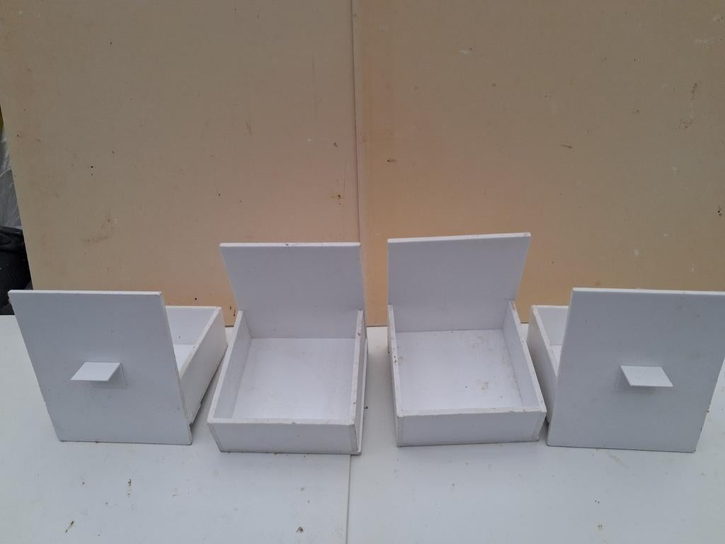 Nestkastjes, Ophalen