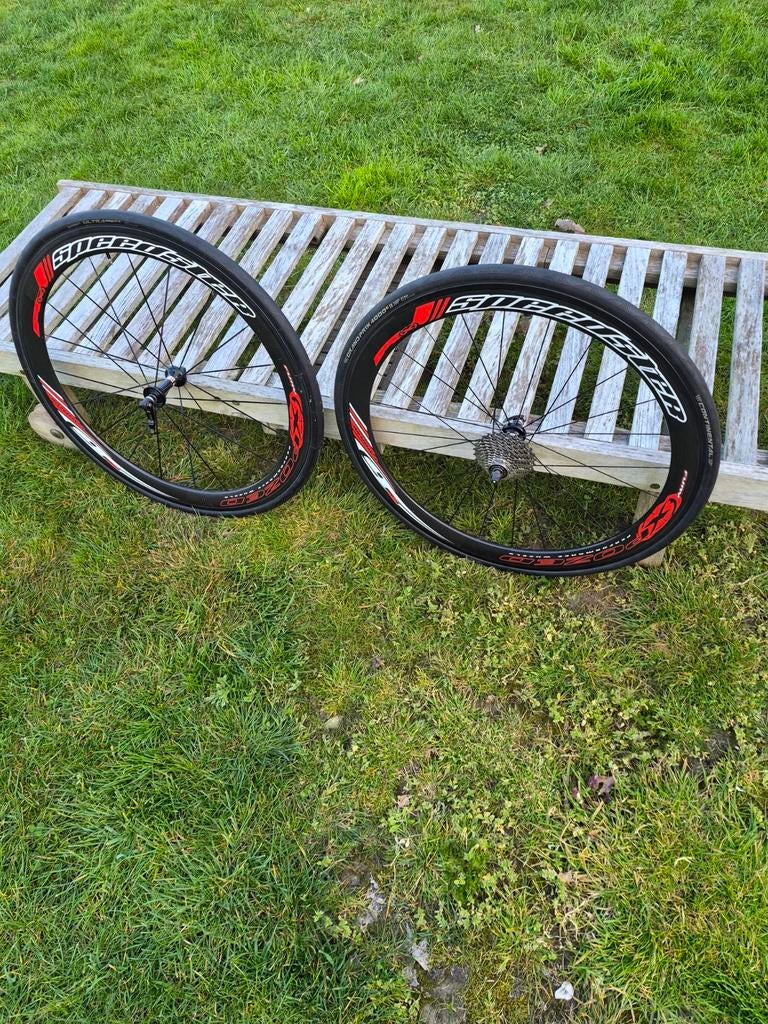 Roue courses  carbone, Vélos & Vélomoteurs, Vélos Pièces, Roue, Carbone, Enlèvement